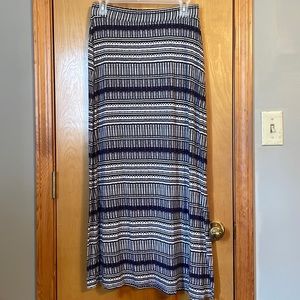SP LOFT navy and white design maxi skirt